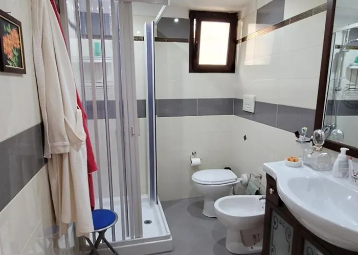 Grande Indipendente Per Due Persone A Palazzo Lupis