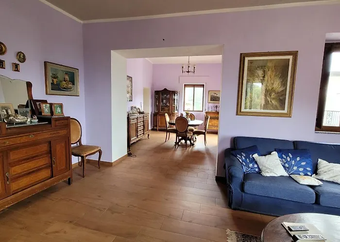 Apartamento Grande Indipendente Per Due Persone A Palazzo Lupis