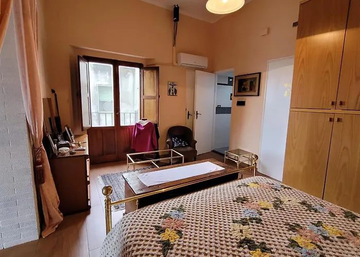 Grande Indipendente Per Due Persone A Palazzo Lupis